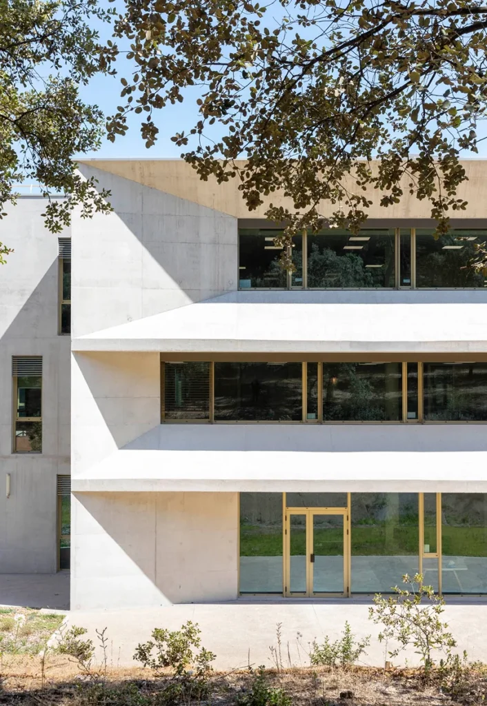 Photo de la façade du siège social de Monext